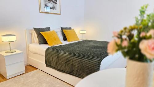 Voodi või voodid majutusasutuse IVY Luxury Residence - Self Check-In 247 - Garden - Near Airport & Băneasa Mall toas