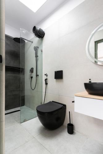 Ένα μπάνιο στο Premium 2BR Apartment in Kathmandu near Thamel 3