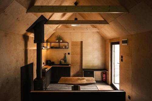 Ένα ή περισσότερα κρεβάτια σε δωμάτιο στο Schody do wody linia brzegowa jeziora Kaszuby