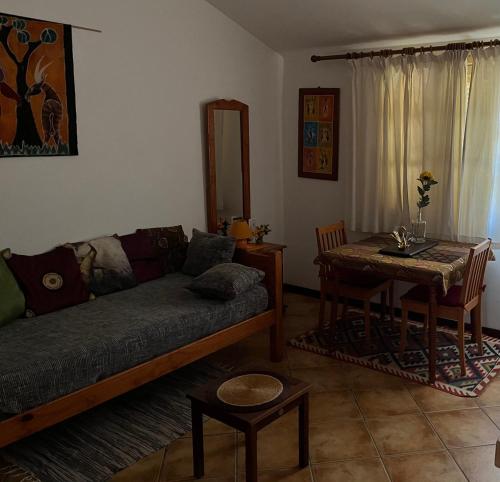 Χώρος καθιστικού στο Splendid Guest Suite with Separate Private Ocean View Terrace