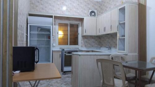 Η κουζίνα ή μικρή κουζίνα στο إستراحة ليالي السعد