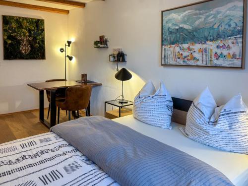 swissme - modernes Studio am Sportplatz mit Balkon & Parkplatz