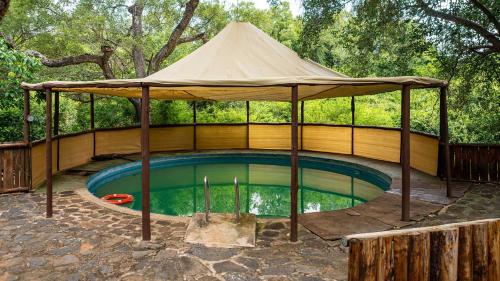 Πισίνα στο ή κοντά στο Pafuri Accommodation Rivercamp