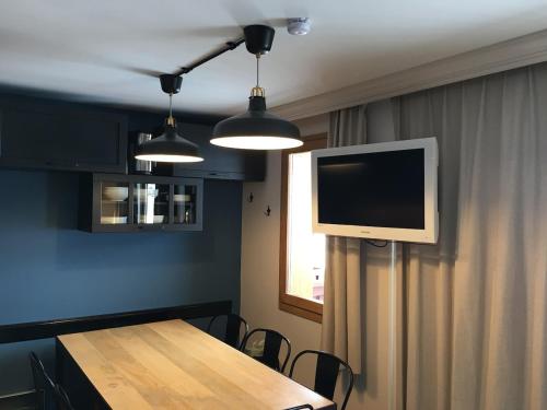Plagne Soleil 2050 m Ski in and out sleeps 6
