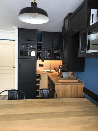 Plagne Soleil 2050 m Ski in and out sleeps 6