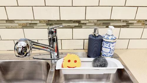 Φωτογραφία από το άλμπουμ του Red Deer Stay- 2BR Private Suite σε Red Deer