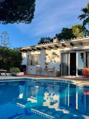 Casa Pipa Alhaurín el Grande - vrijstaande casita met privé zwembad en grote tuin