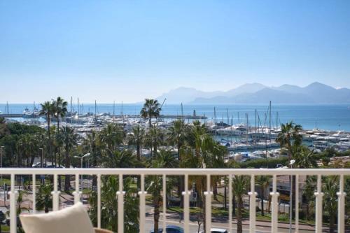 REF 2028 Croisette - Superb apartment with panoramic sea view for rent