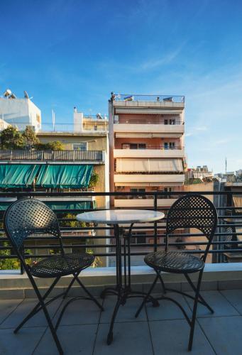 Sunny Filolaou Penthouse , Heart of Pagrati