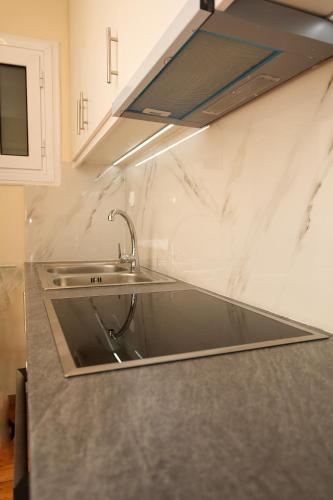 Sunny Filolaou Penthouse , Heart of Pagrati