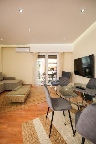 Sunny Filolaou Penthouse , Heart of Pagrati