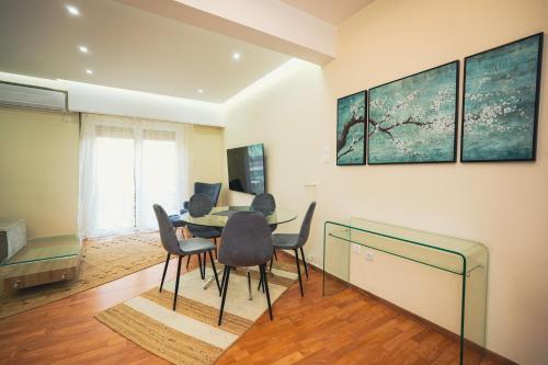 Sunny Filolaou Penthouse , Heart of Pagrati