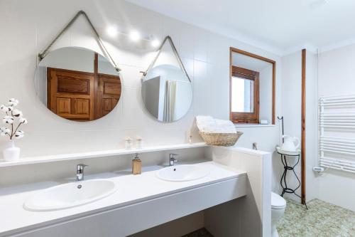 Ένα μπάνιο στο Can Romagueras