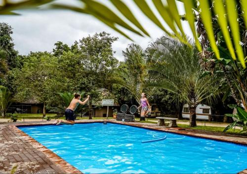 Πισίνα στο ή κοντά στο AfriCamps Hoedspruit