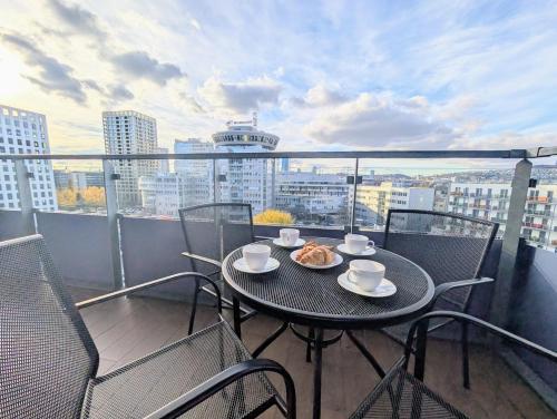 Mills - free parking - balcony with city view - close to Nivy mall