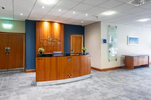 Holiday Inn Cardiff City Centre by IHG photo 65