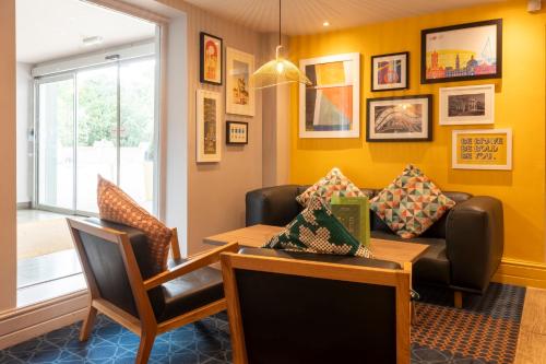 Holiday Inn Cardiff City Centre by IHG photo 68