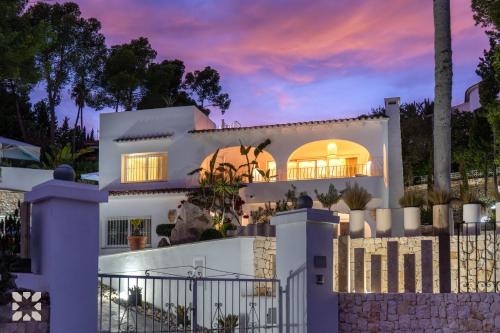 Villa Ona Mar by Abahana Villas