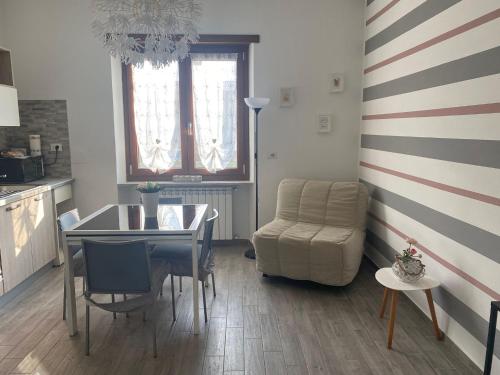 Η κουζίνα ή μικρή κουζίνα στο Turin Little House