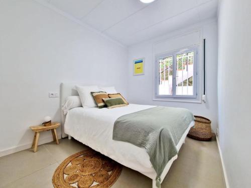 Exclusivo piso con vistas al mar y jardin AV-87
