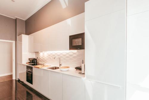 Elegant & Sophisticated Campo Ourique by GT House
