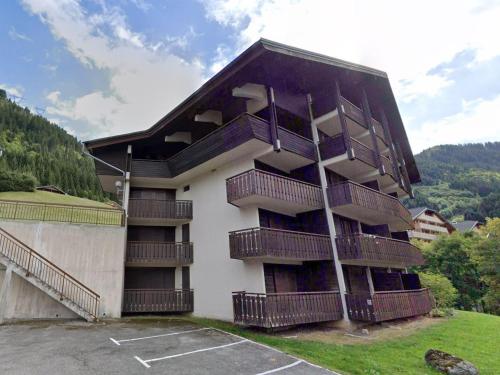 Studio charmant proche centre et remontées, balcon, parking