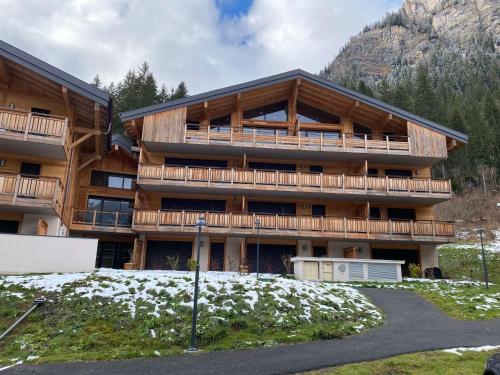 Appartement contemporain et lumineux avec parking, animaux admis