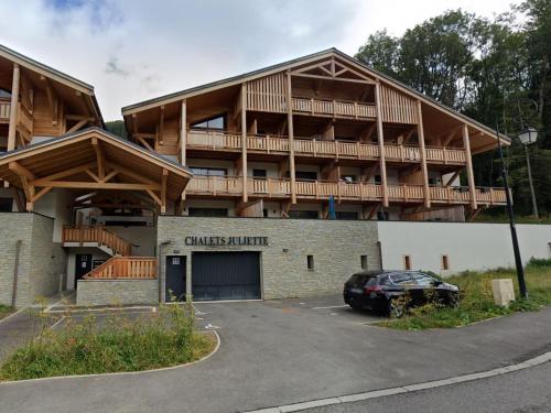 Somptueux appart. proche centre village avec garage à Châtel