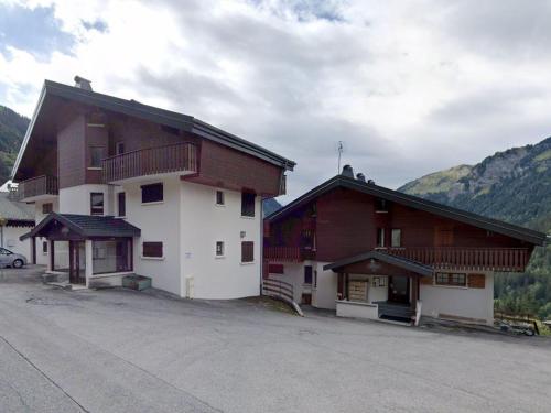 Appartement charmant près des pistes avec balcon et parking