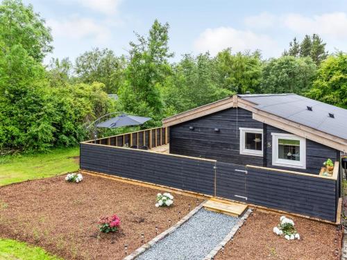 Κήπος έξω από το Holiday Home Dorothea - from the sea by Interhome