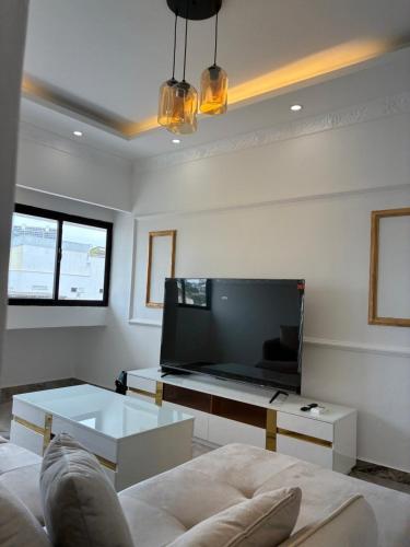 Μια τηλεόραση ή/και κέντρο ψυχαγωγίας στο T2 arrendamento diário