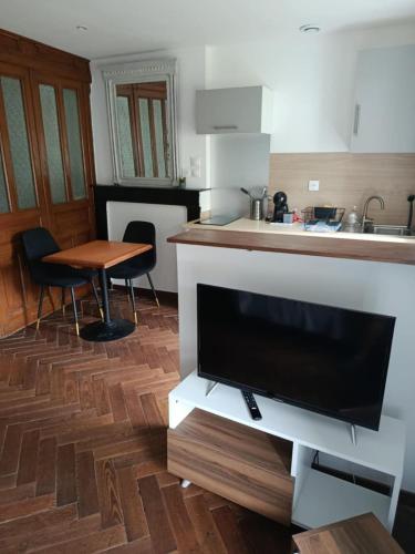 Imagen de la galería de Single-story studio with parking, 