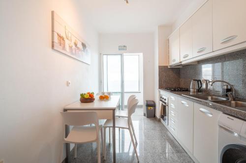 Caniço Horizon Apartment by Amazing Madeira