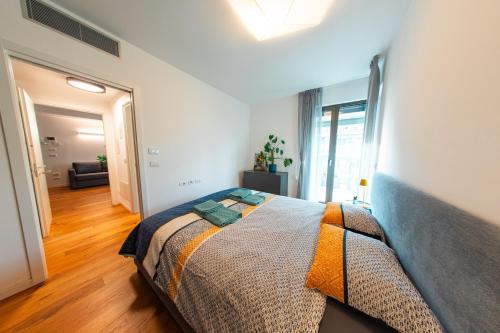 crespi terrace, private parking, a few steps from the metro