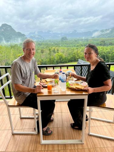 Phong cảnh thiên nhiên gần khu cắm trại