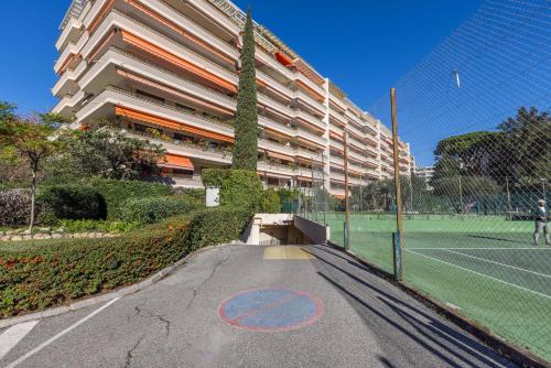 LB Vacation Rentals I Cannes Croisette, Large Terrace, Free Parking, Beaches