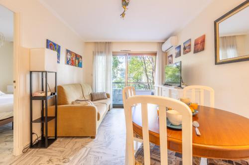 LB Vacation Rentals I Cannes Croisette, Large Terrace, Free Parking, Beaches