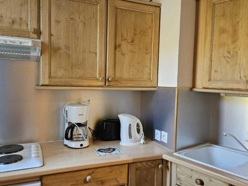 2 pièces, 42m², centre Croisette, au pied des pistes, balcon exposé Ouest, idéal famille - FR-1-574-29