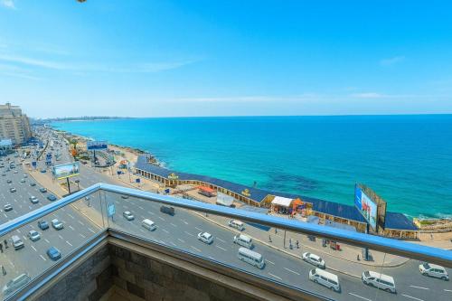 ALEX HOMES - Sporting Cozy Apartments with Direct Sea View