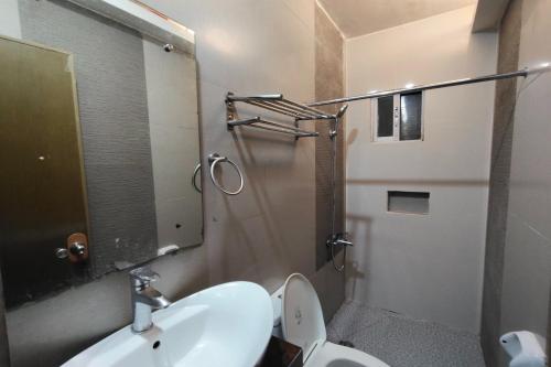 Ένα μπάνιο στο Taj Guesthouse Boracay