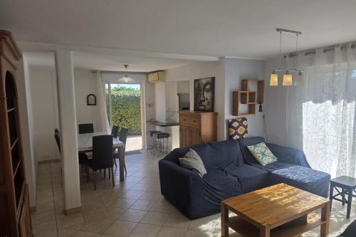 Beautiful Apartment with Garden Near Beach