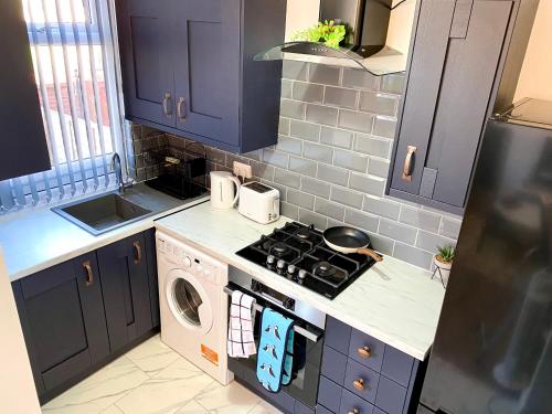 Una cocina o cocineta en Beautiful home near Elland Road stadium