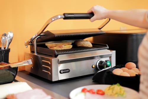 Köök või kööginurk majutusasutuses Maverick Athenaeum