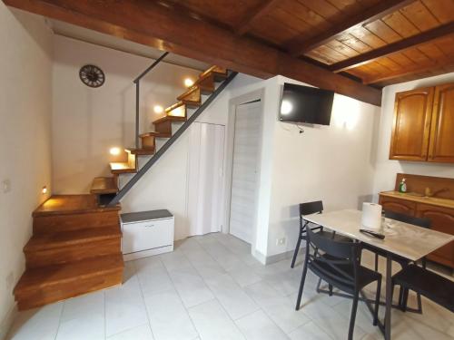 Η κουζίνα ή μικρή κουζίνα στο Le coste sul lago