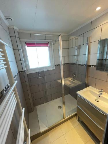 Ένα μπάνιο στο Belle maison 6 personnes