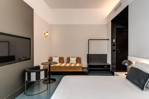 Adaram Suites