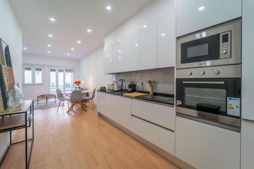 Bright 3BR w/ 2 Baths – Near Graça & Tagus | By Airnest