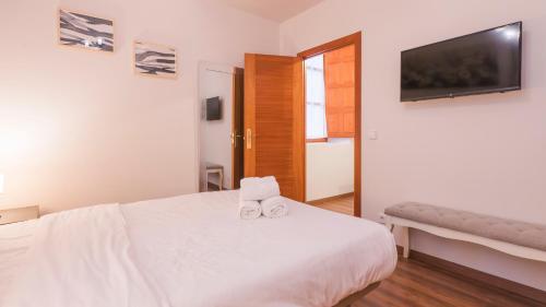 Rojas IV Apartment by Toledo AP