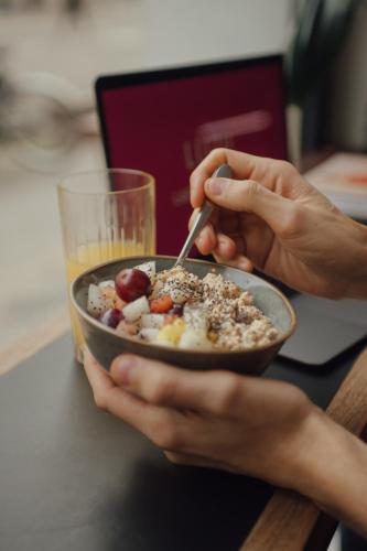 Φαγητό σε αυτό το διαμέρισμα ή κάπου εκεί κοντά