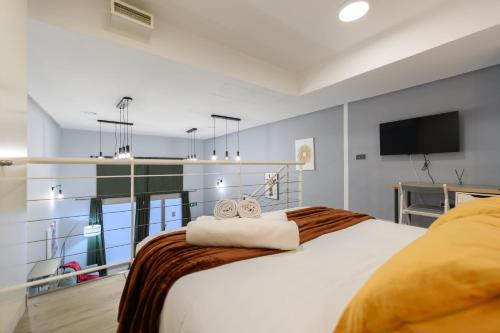Acogedor Dúplex con Cocina Abierta y Suite Privada en Madrid LDM11034